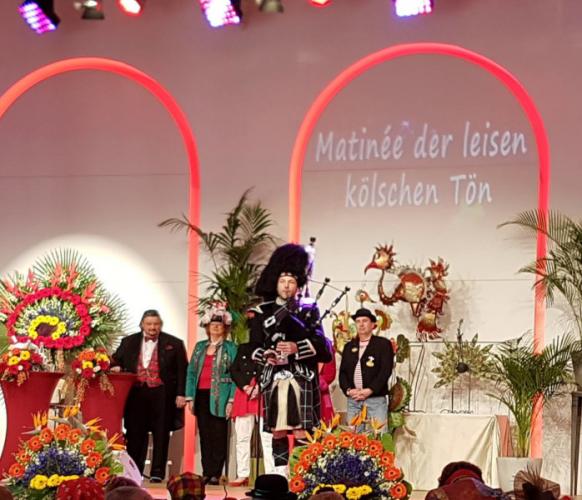 Marc-Steffen-Dudelsackspieler-Auftritt-Flora-012018