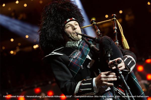 Marc-Steffen-Dudelsackspieler_KoelnArena_2019 (9)